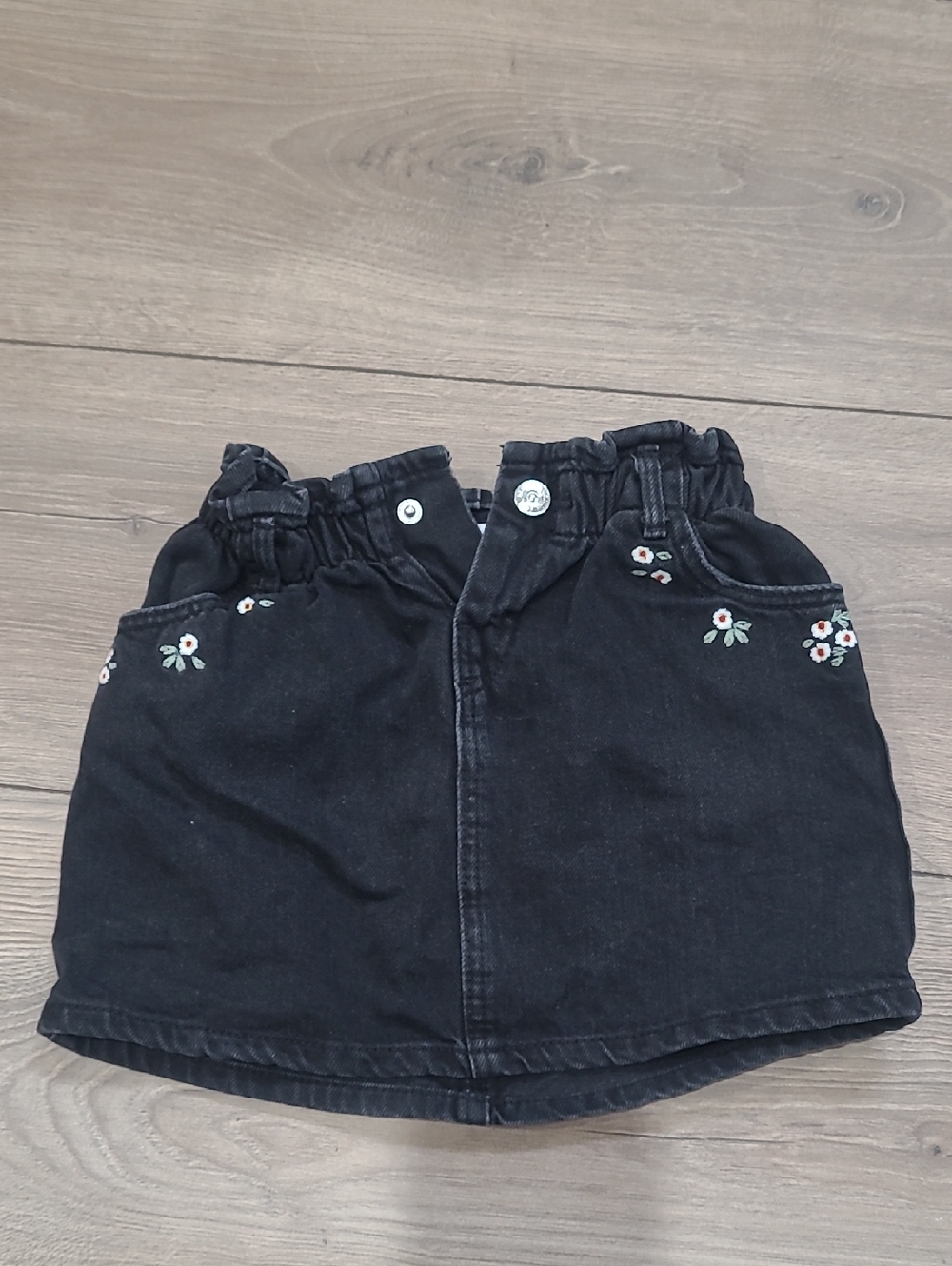 Zara Girls Black Denim Skirt with Small Floral Embroidery,  Size 2-3 Years